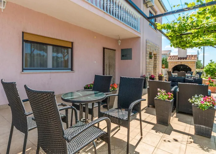 Apartamento Cozy In Biograd Na Moru