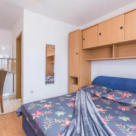 Cozy In With Kitchen * Biograd Na Moru