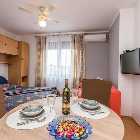 Cozy In With Kitchen Biograd Na Moru