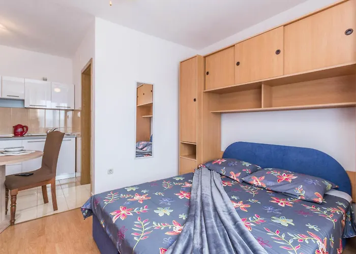 Cozy In * ביוגראד נה מורו